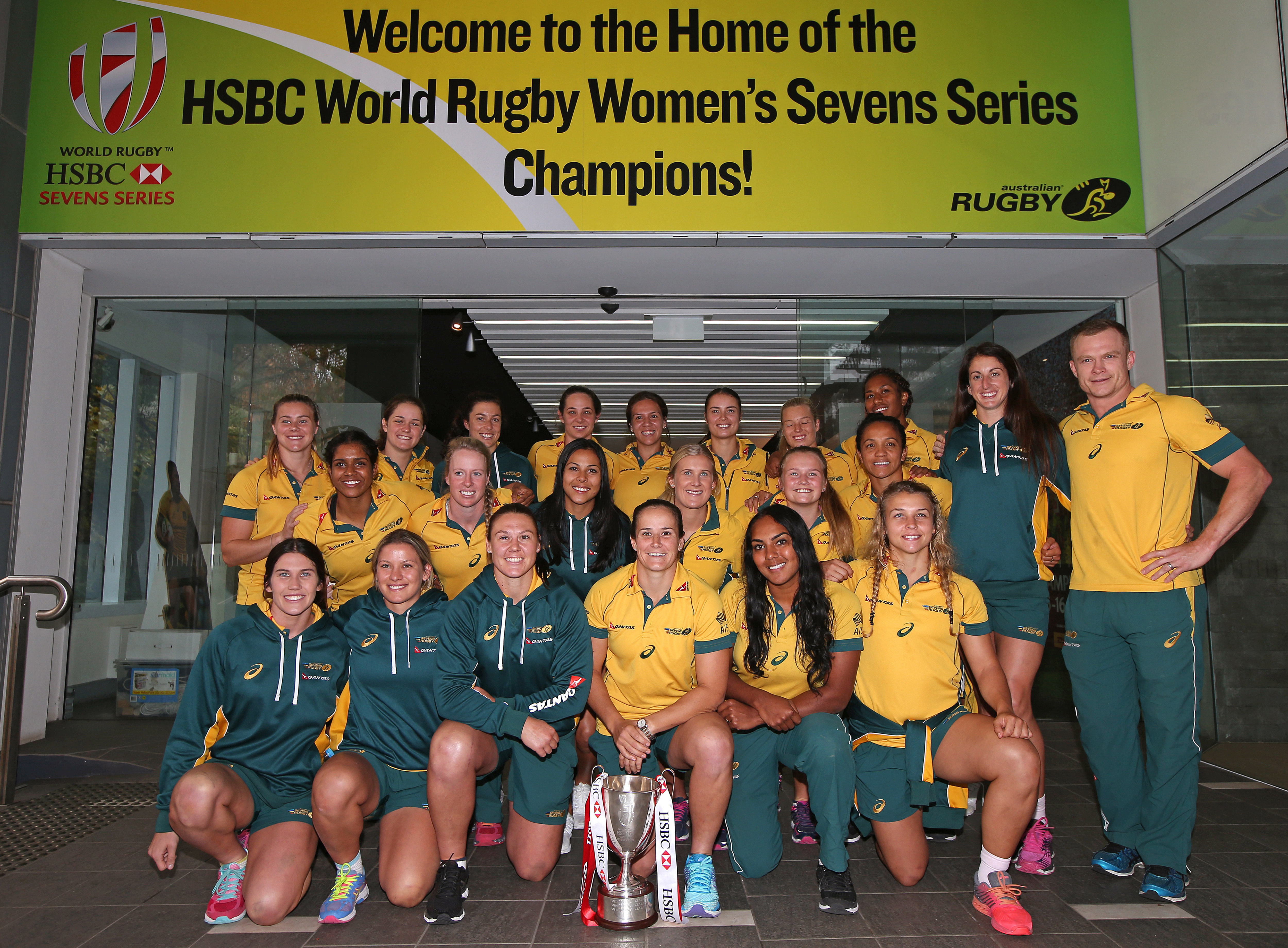 Aussie 7s teams aim to match uniform and medal color at Rio