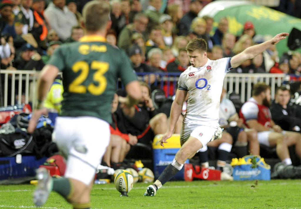 England ends losing run by beating Boks in series defeat