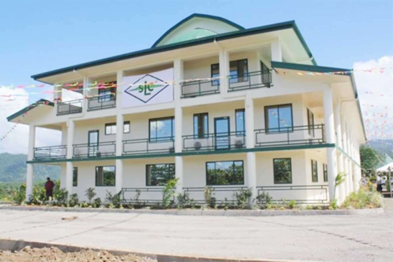 Samoa’s white elephants and climate change