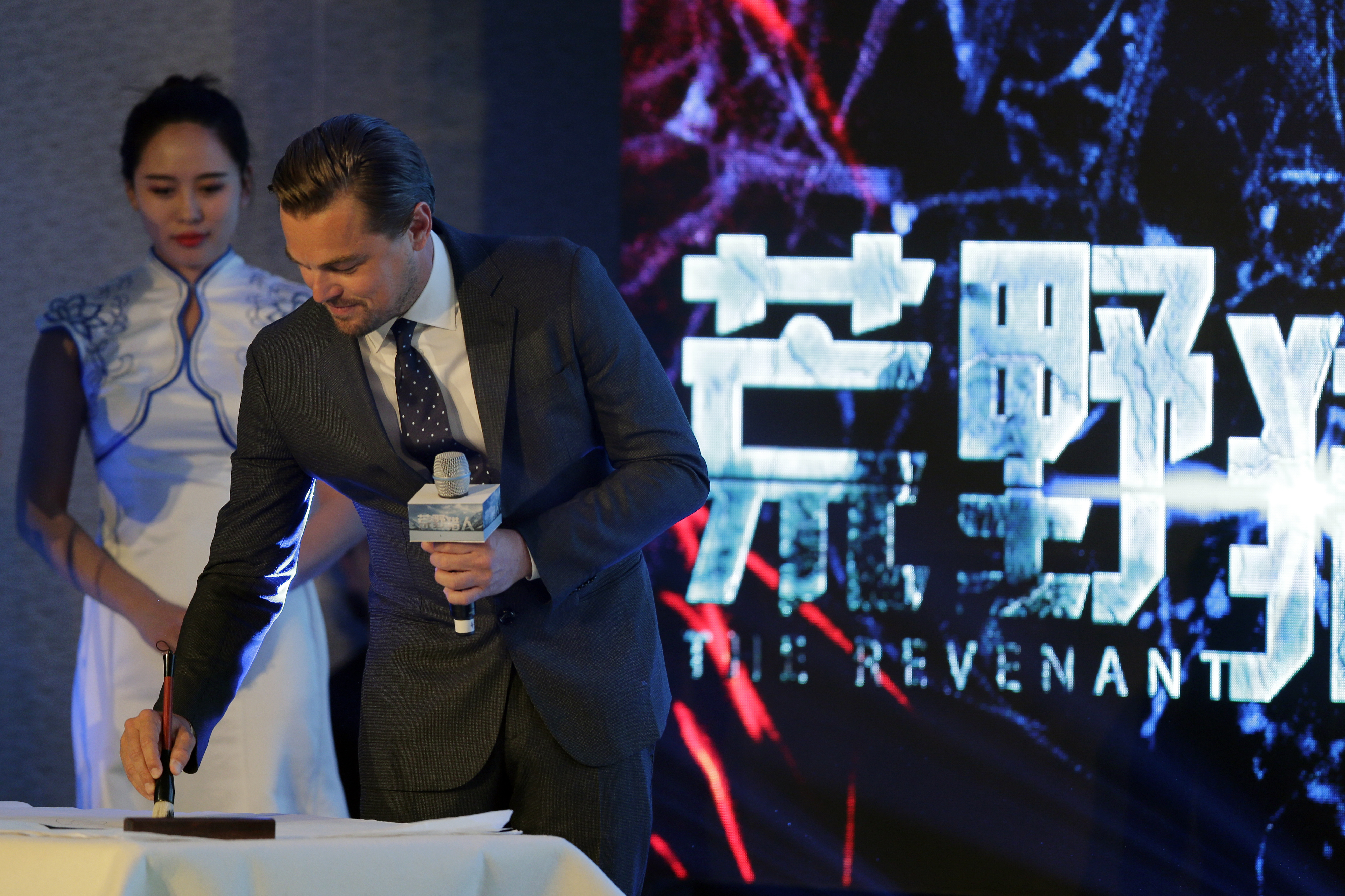 Leonardo DiCaprio says China can be 'climate change hero'