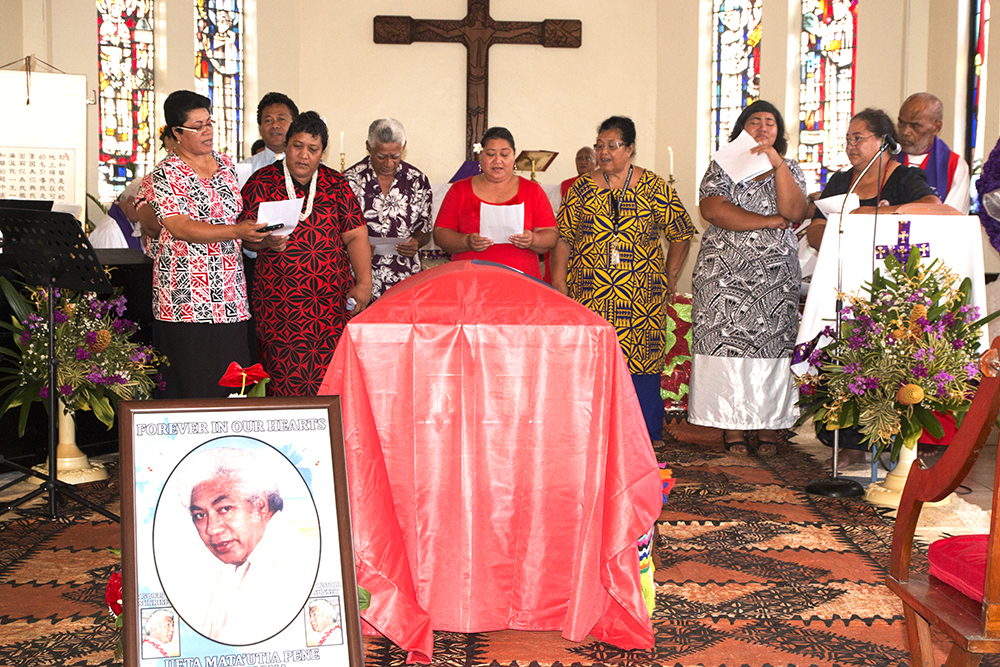 Nation pays tribute to legendary musician