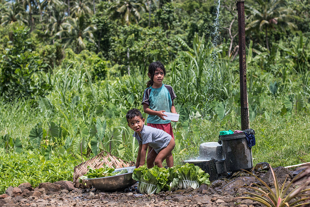 Family challenged by the rainy season