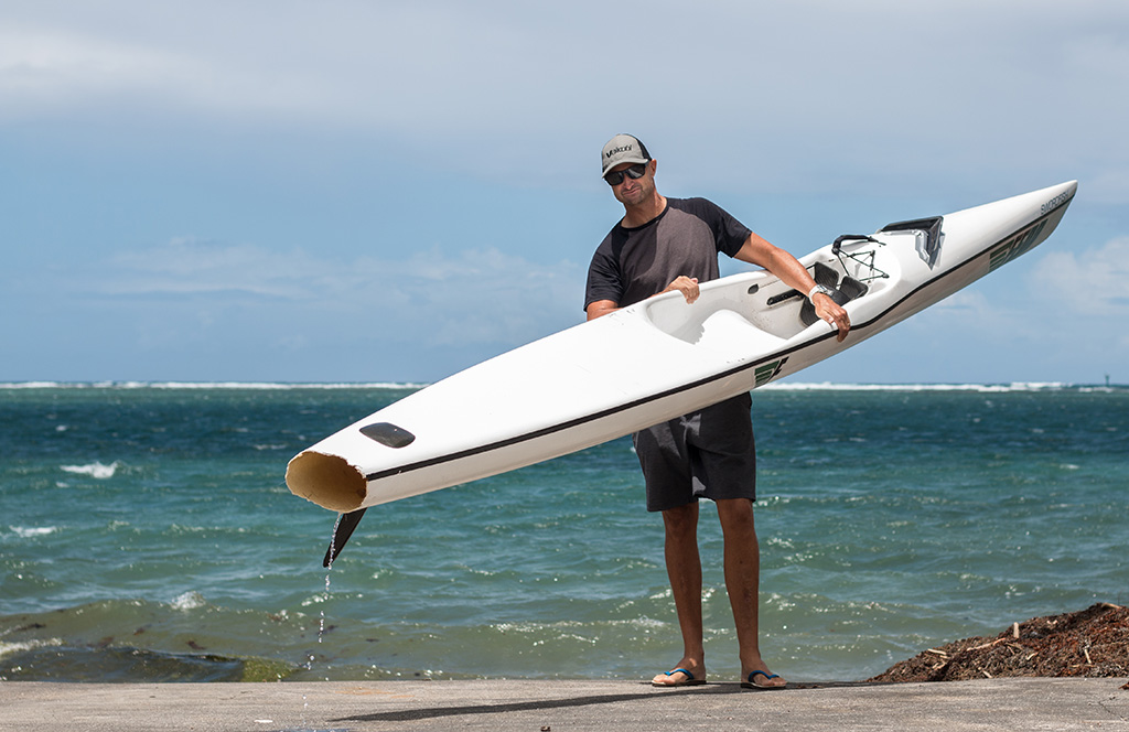 Australian paddler ecapes shark attack