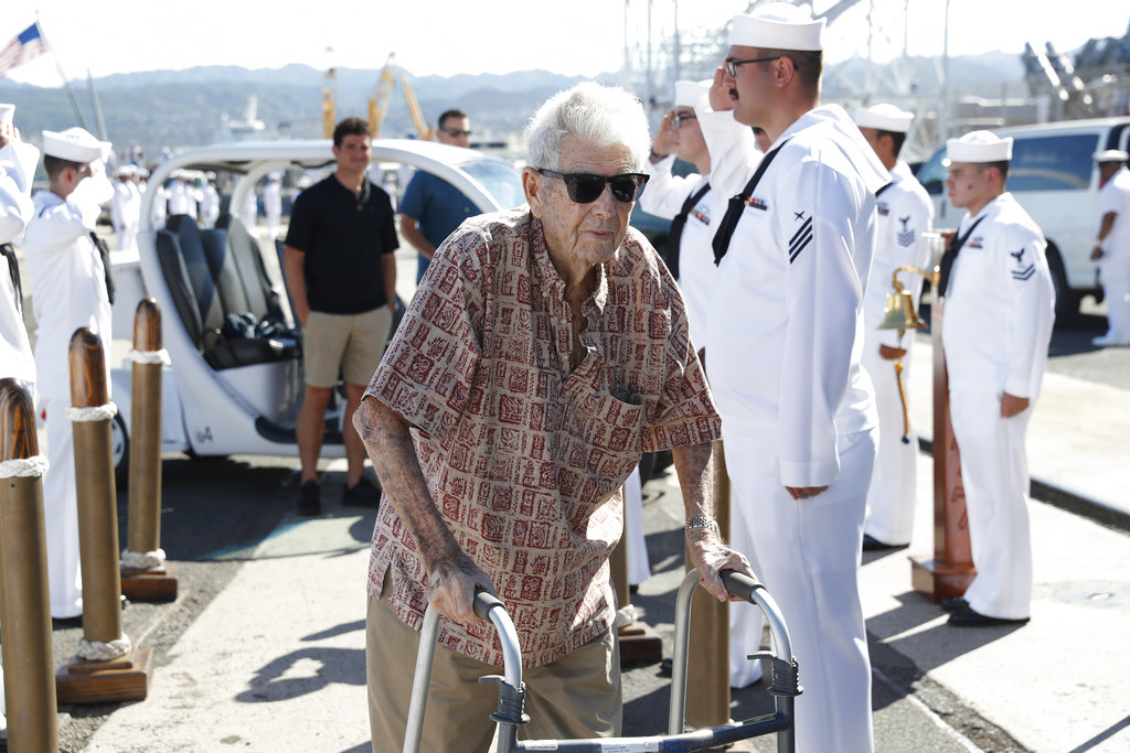 Pearl Harbor survivor says goodbye upon leaving Hawaii
