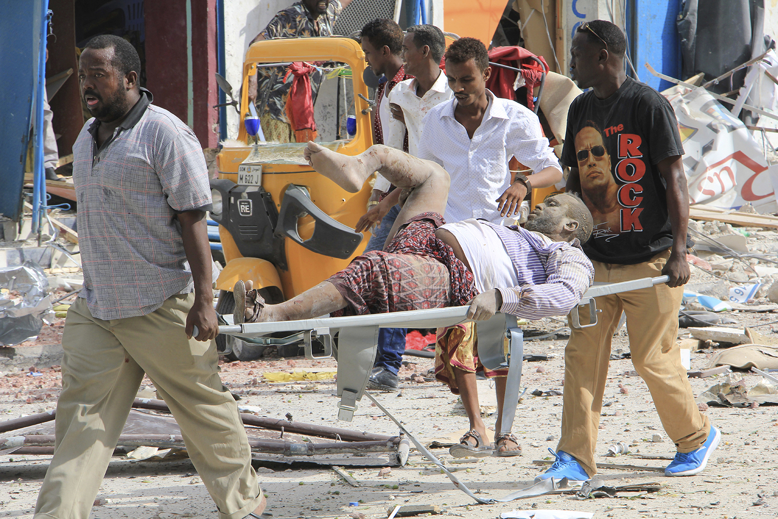 Extremist gunmen storm hotel in Somali capital, 11 killed