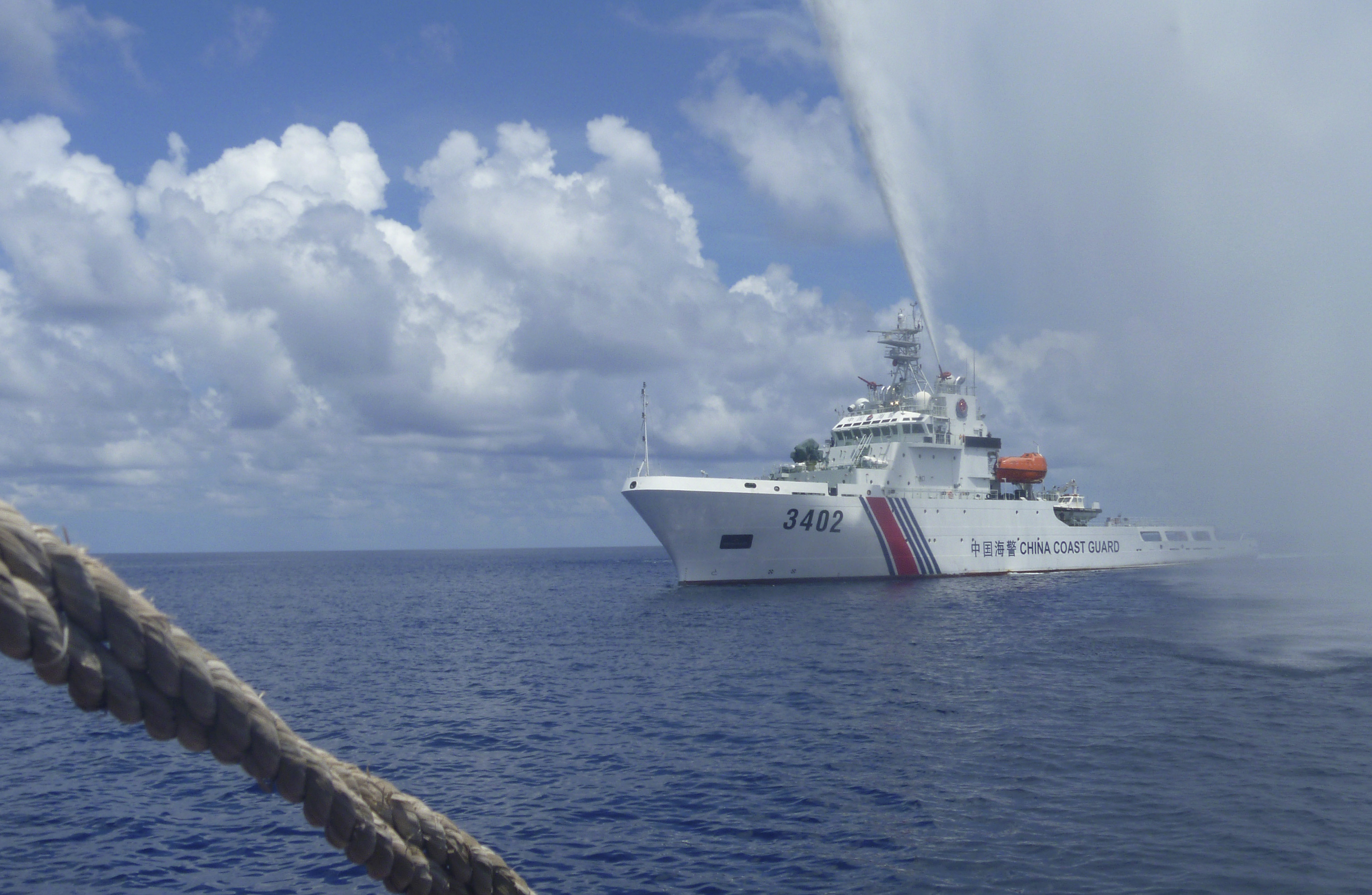 Philippines ready to talk to China after tribunal ruling