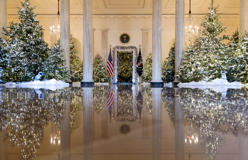 Dancing ballerinas help kick off Christmas at White House
