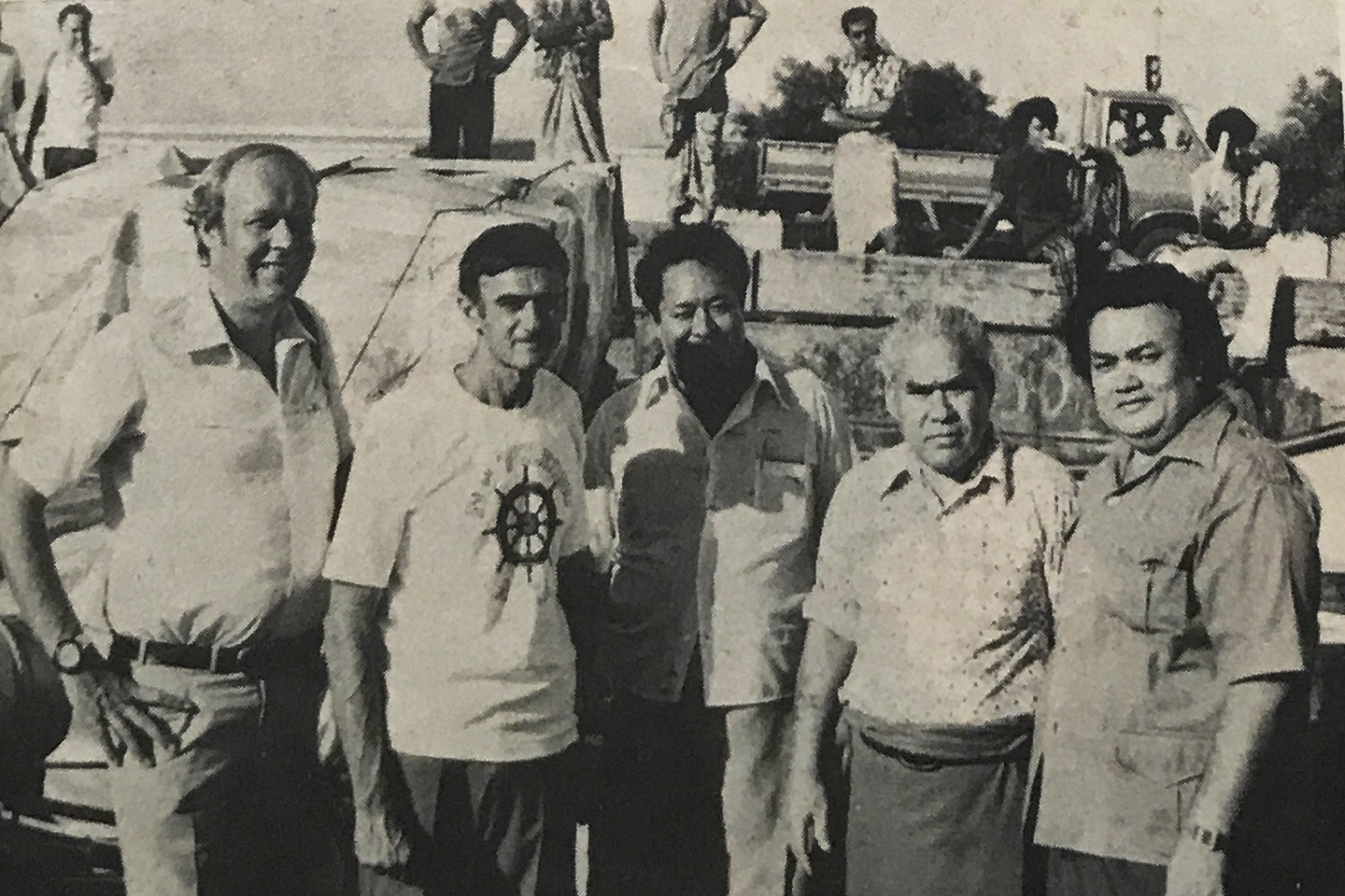 The Queen sails West once, East twice