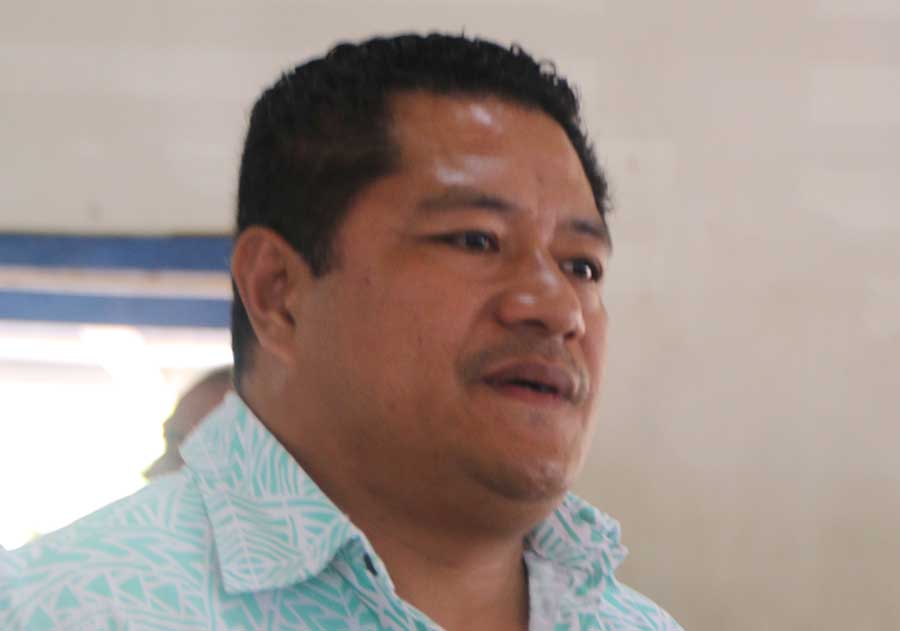 Minister defends role for wife of Associate Minister