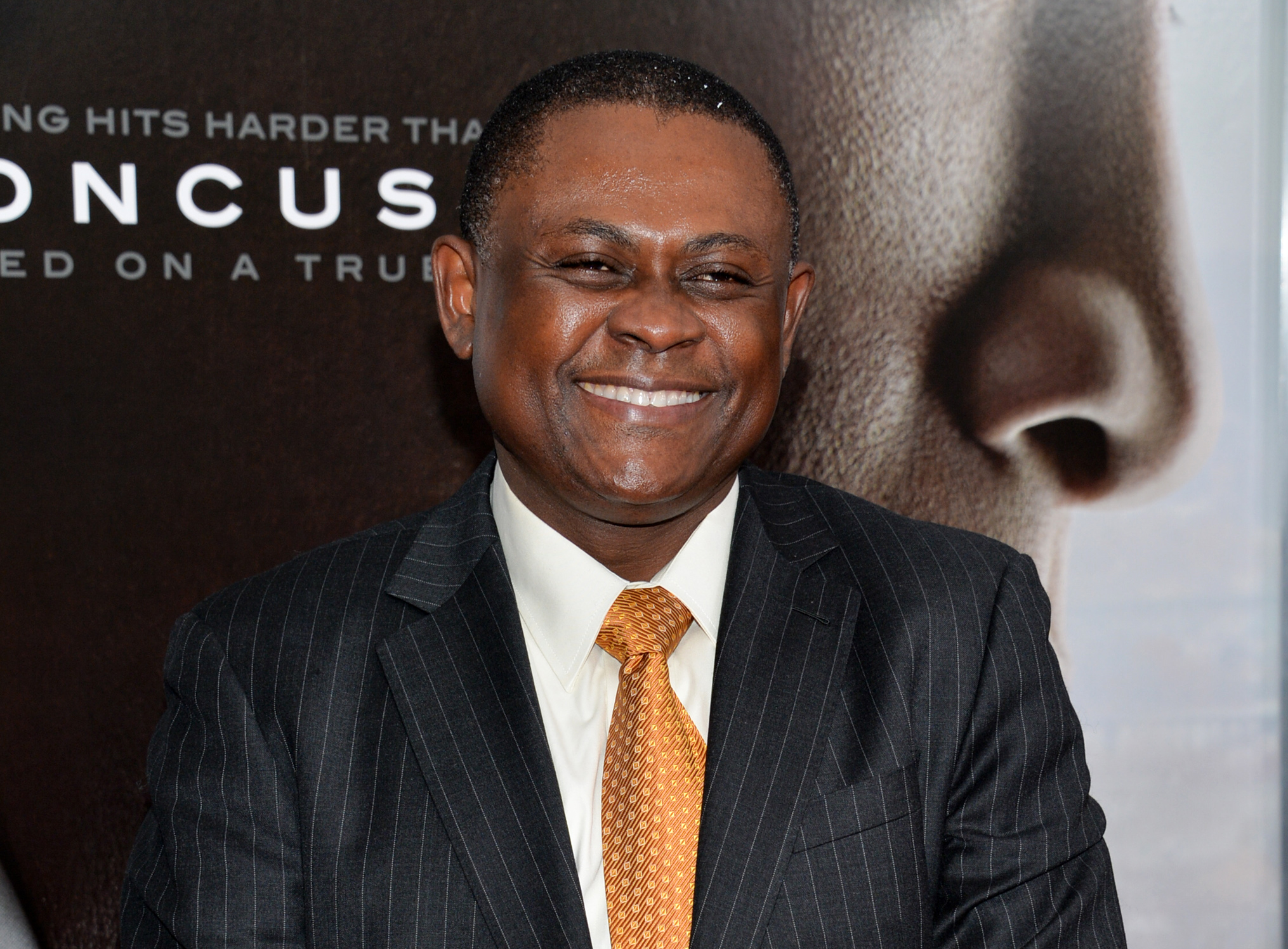 Doctor who identified CTE has 6-figure book deal