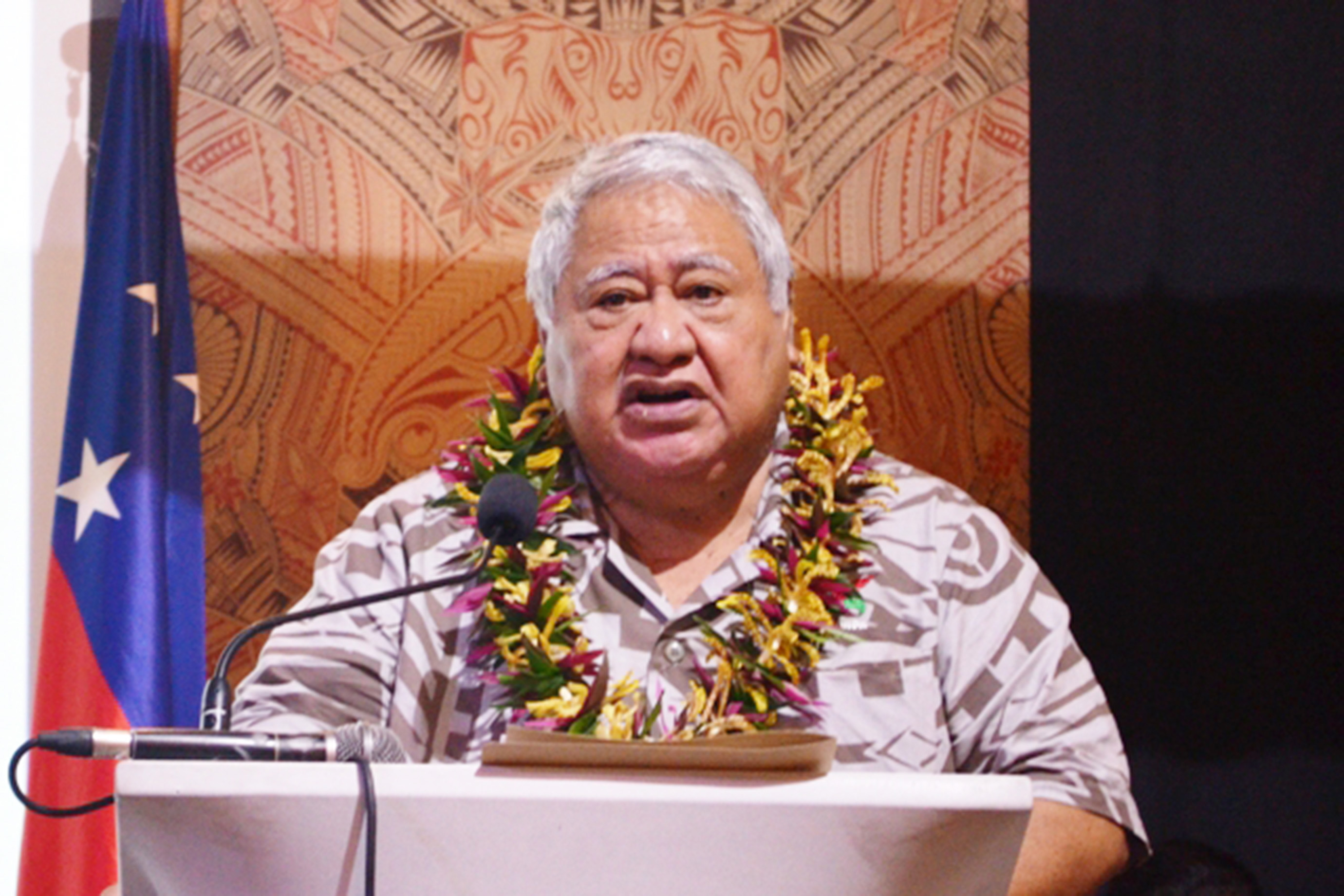 P.M. pushes ahead with Constitution amendment