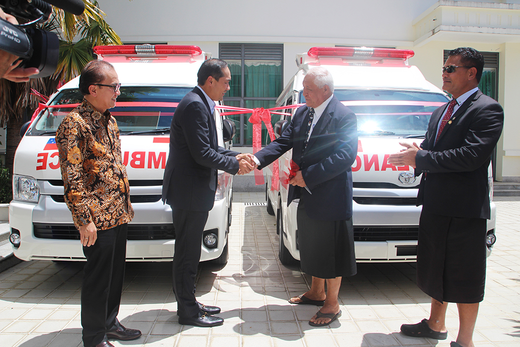 Indonesia gifts Samoa two ambulances