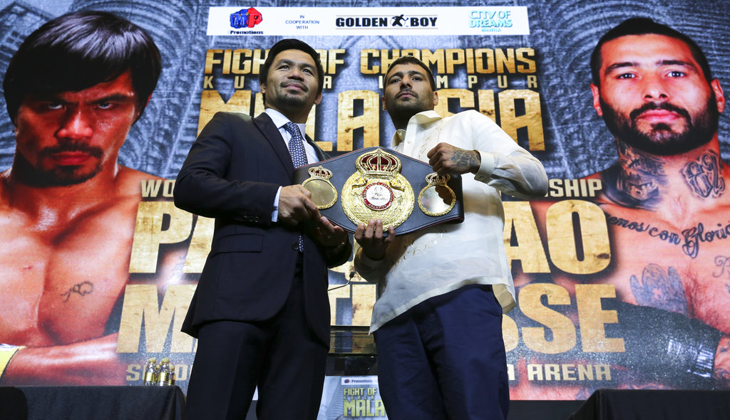 Pacquiao clarifies his split with trainer Roach is not final