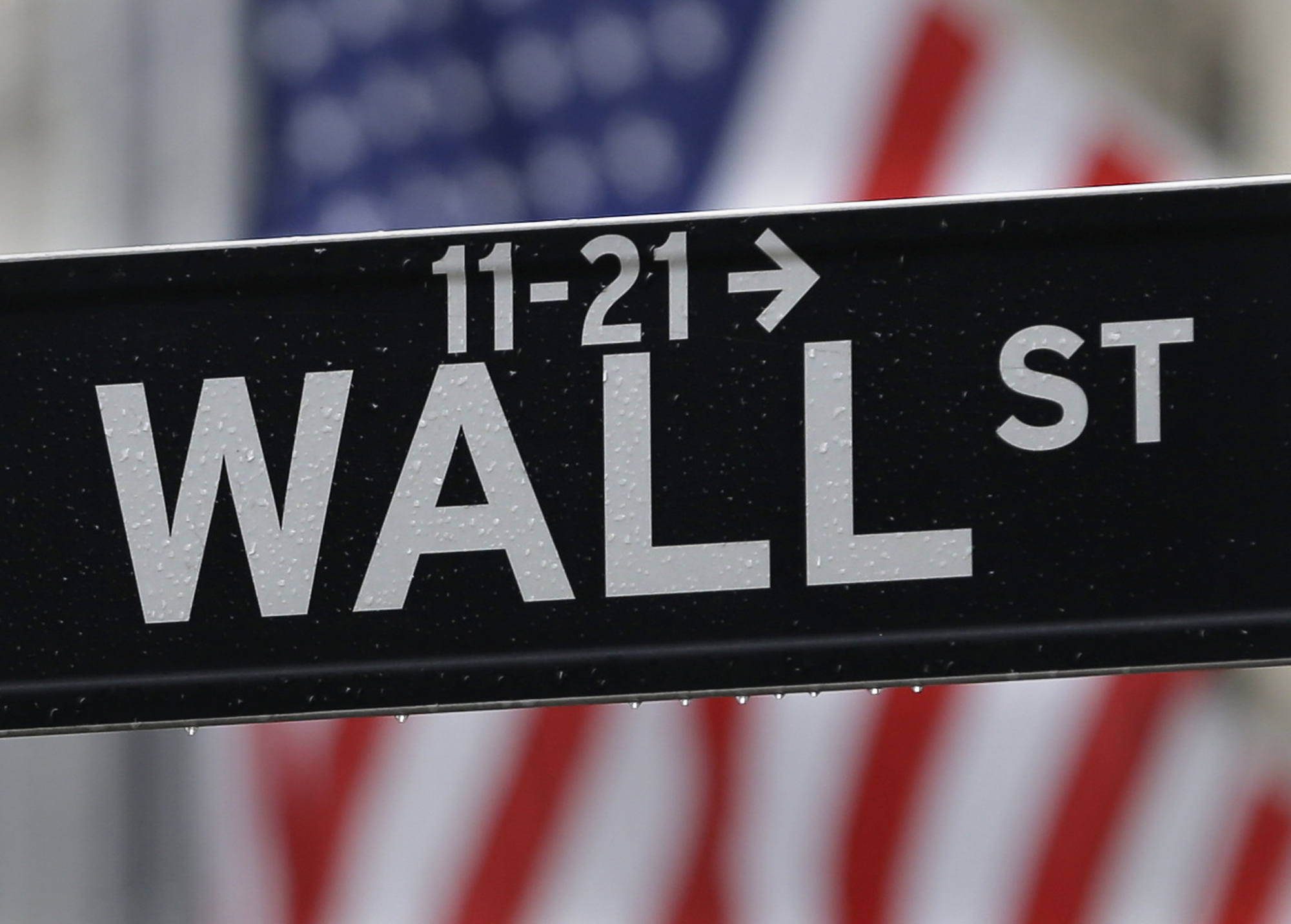 Asian stocks slip on Wall Street loss, yen's strength