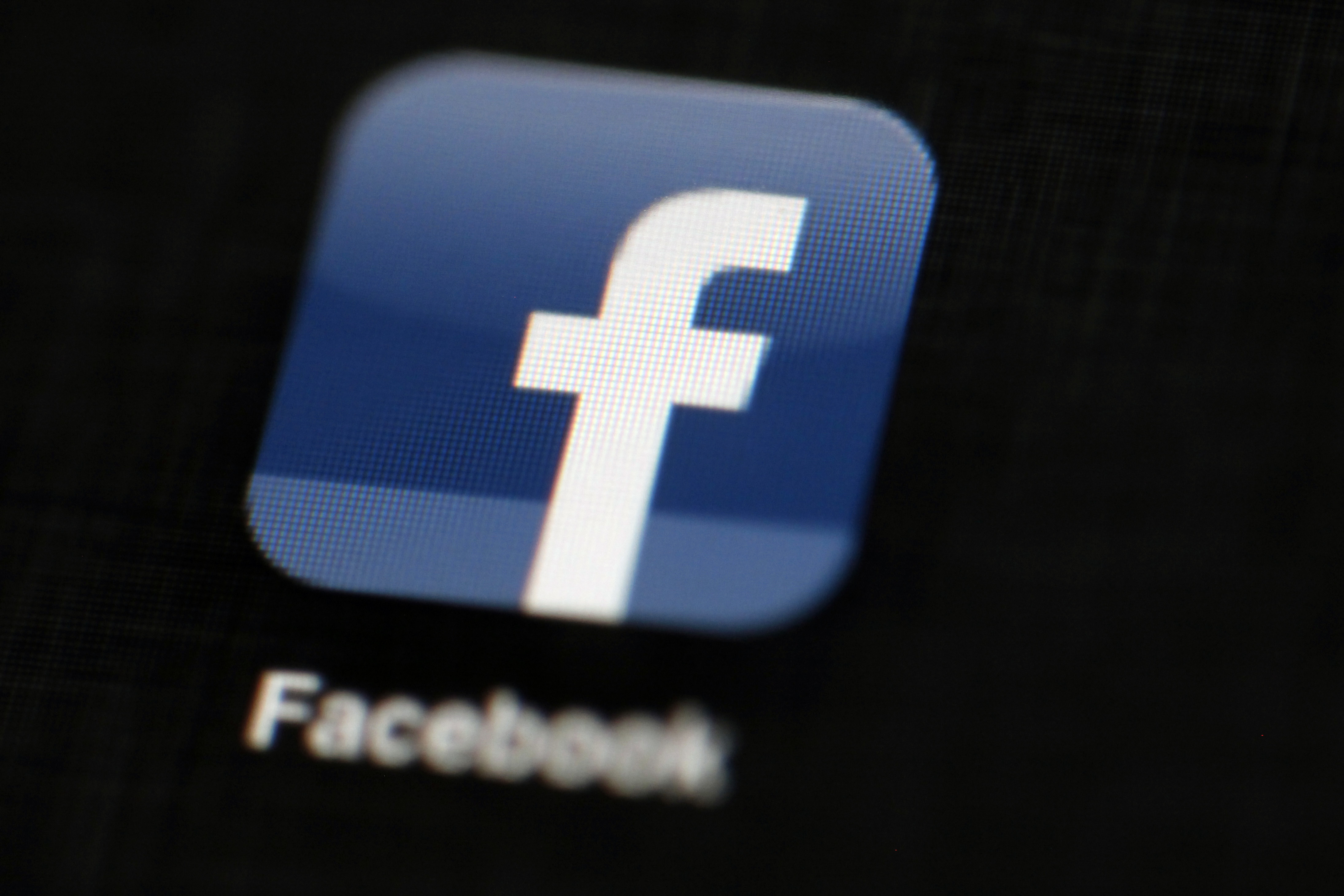 Facebook's latest news feed tweak: This time, it's personal