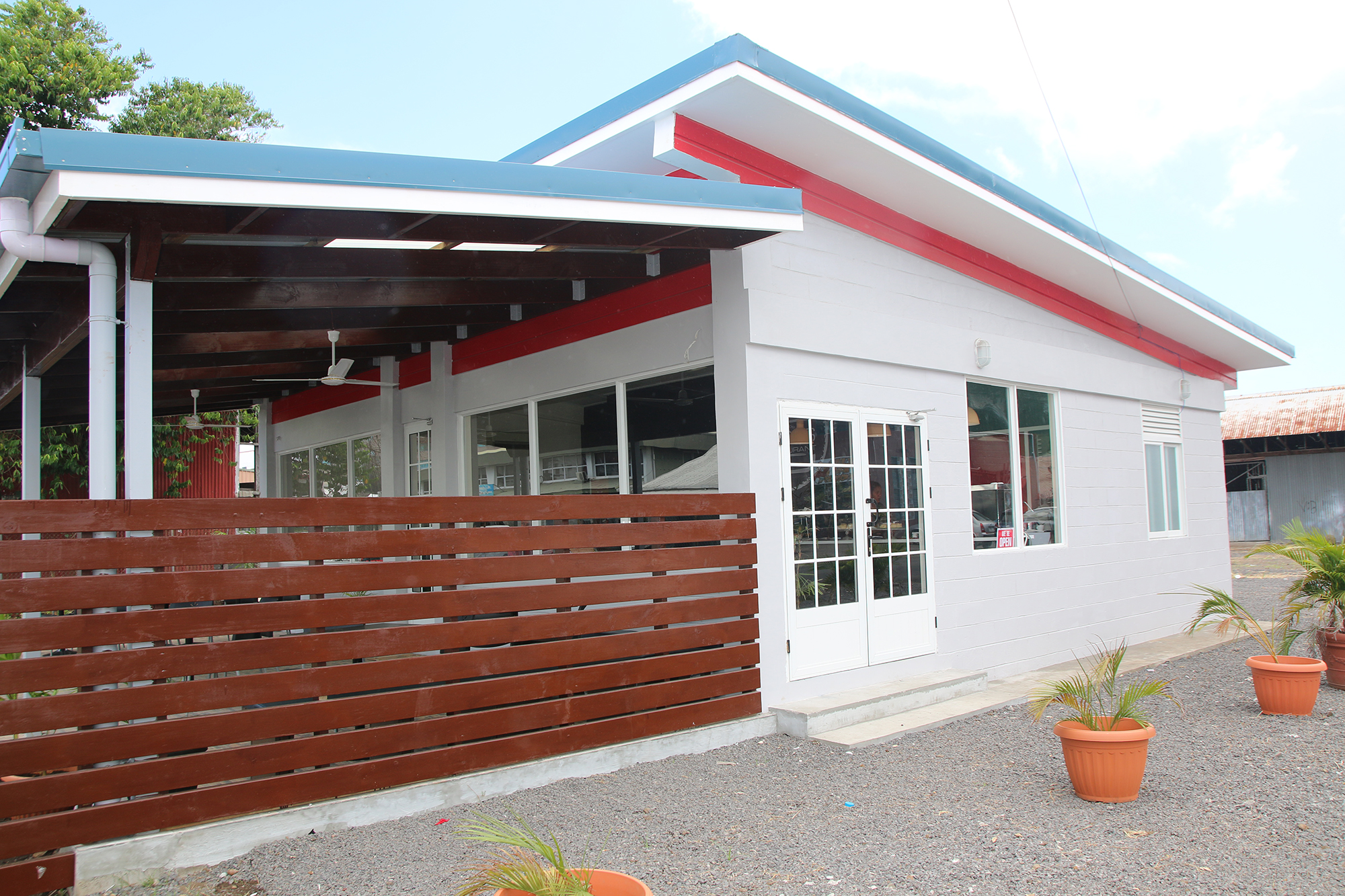 Izzy’s has a new look with same great tastes