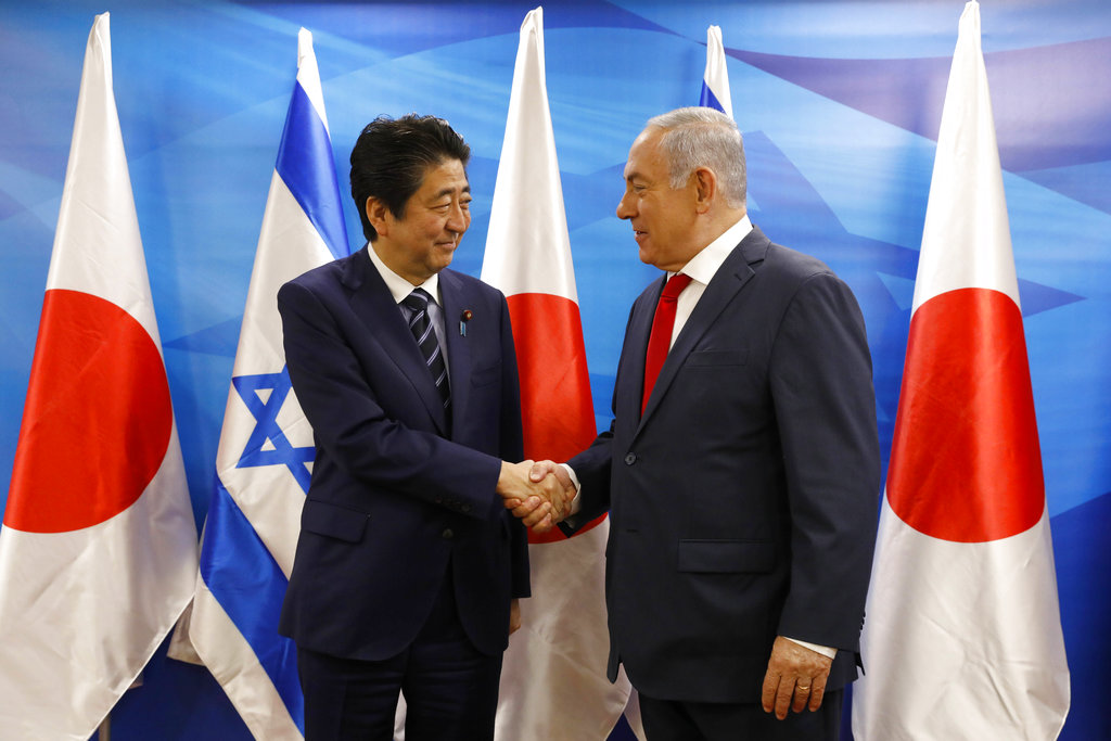 Israeli PM talks Iran, trade with Japanese counterpart