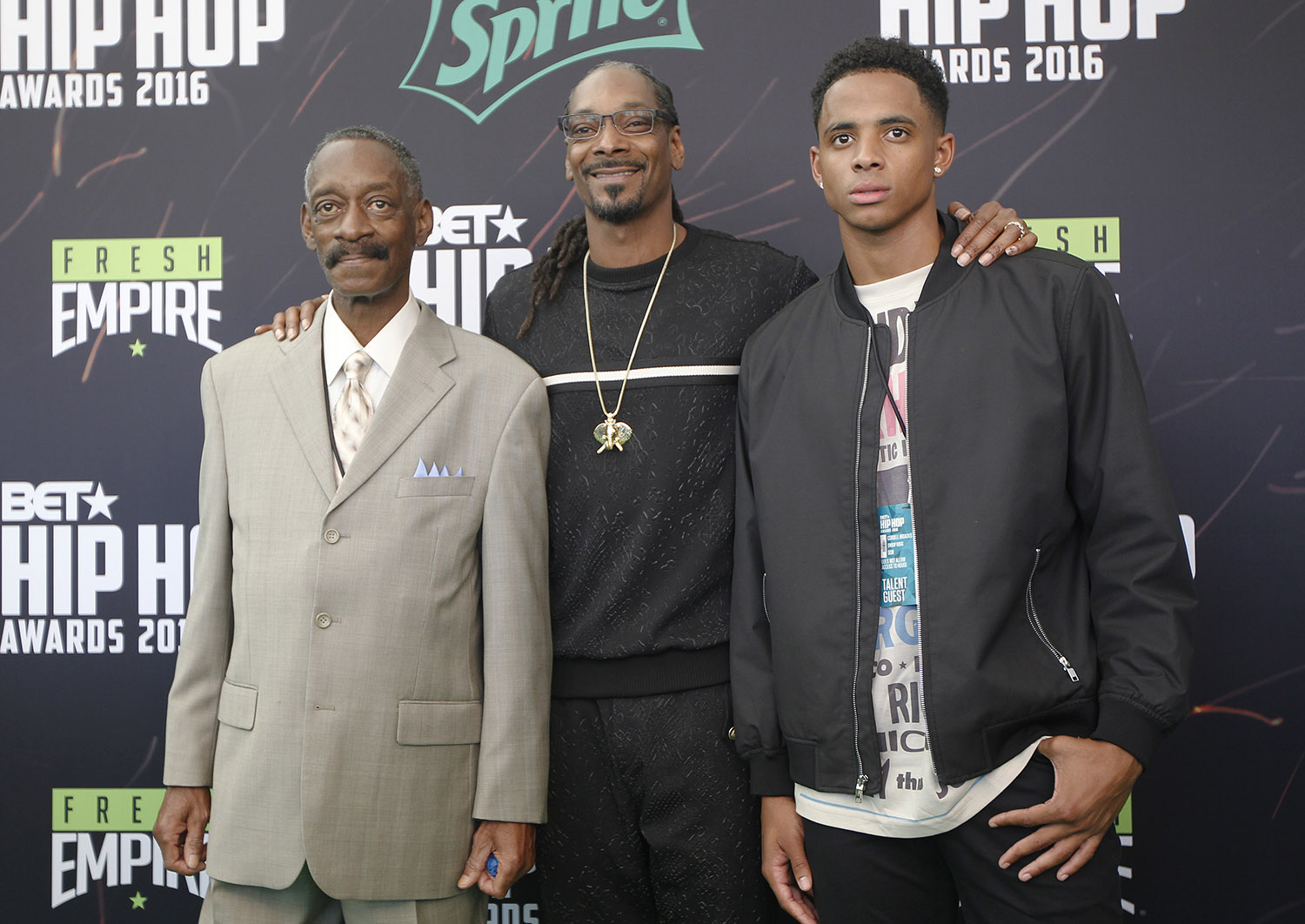 Snoop Dogg honored in politically charged BET Hip-Hop Awards