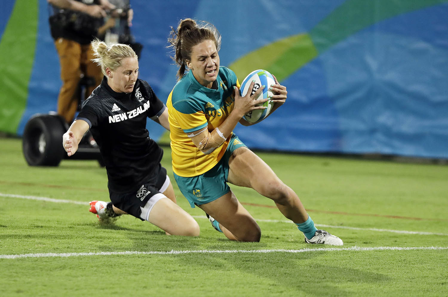 Australian women win 1st gold medal for Olympic rugby sevens