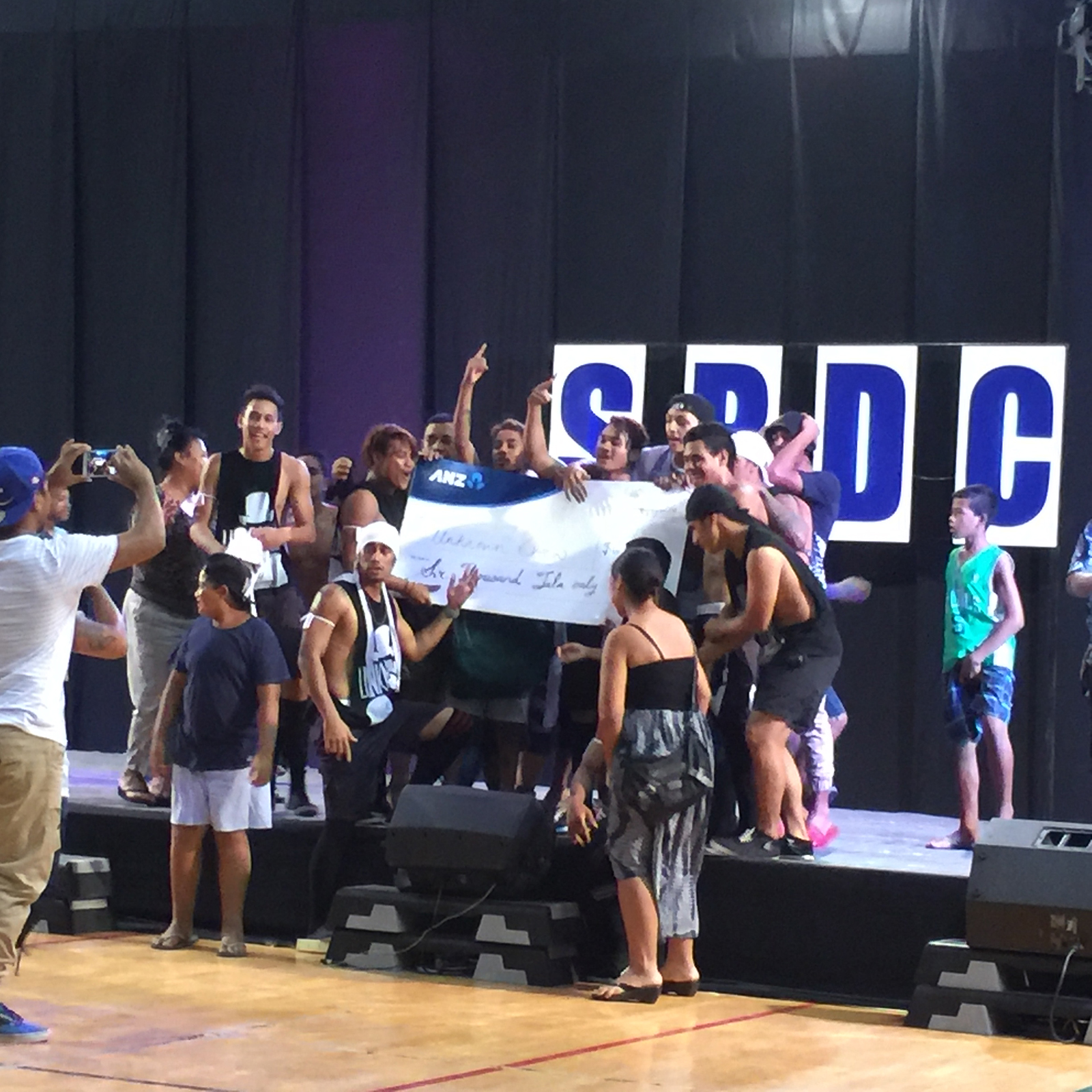 Samoa Best Dance Crew – Bust a move