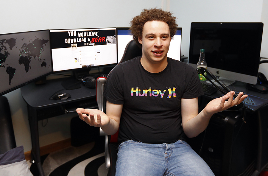 Hacker who helped stop global cyberattack arrested in US