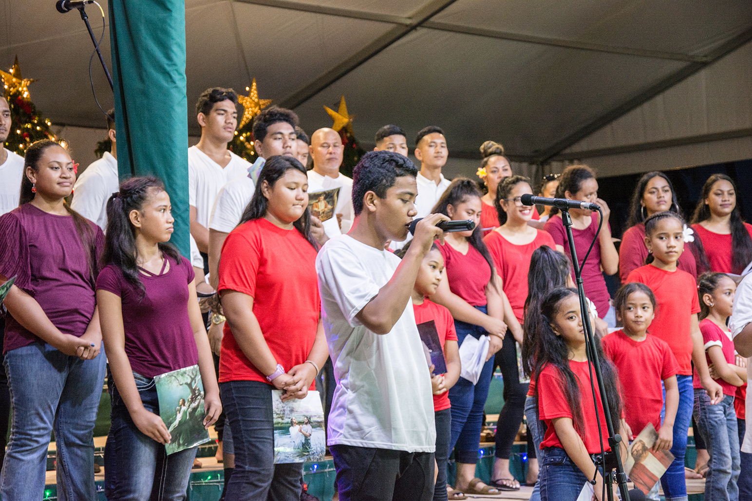 “My Island Christmas lighting the world”