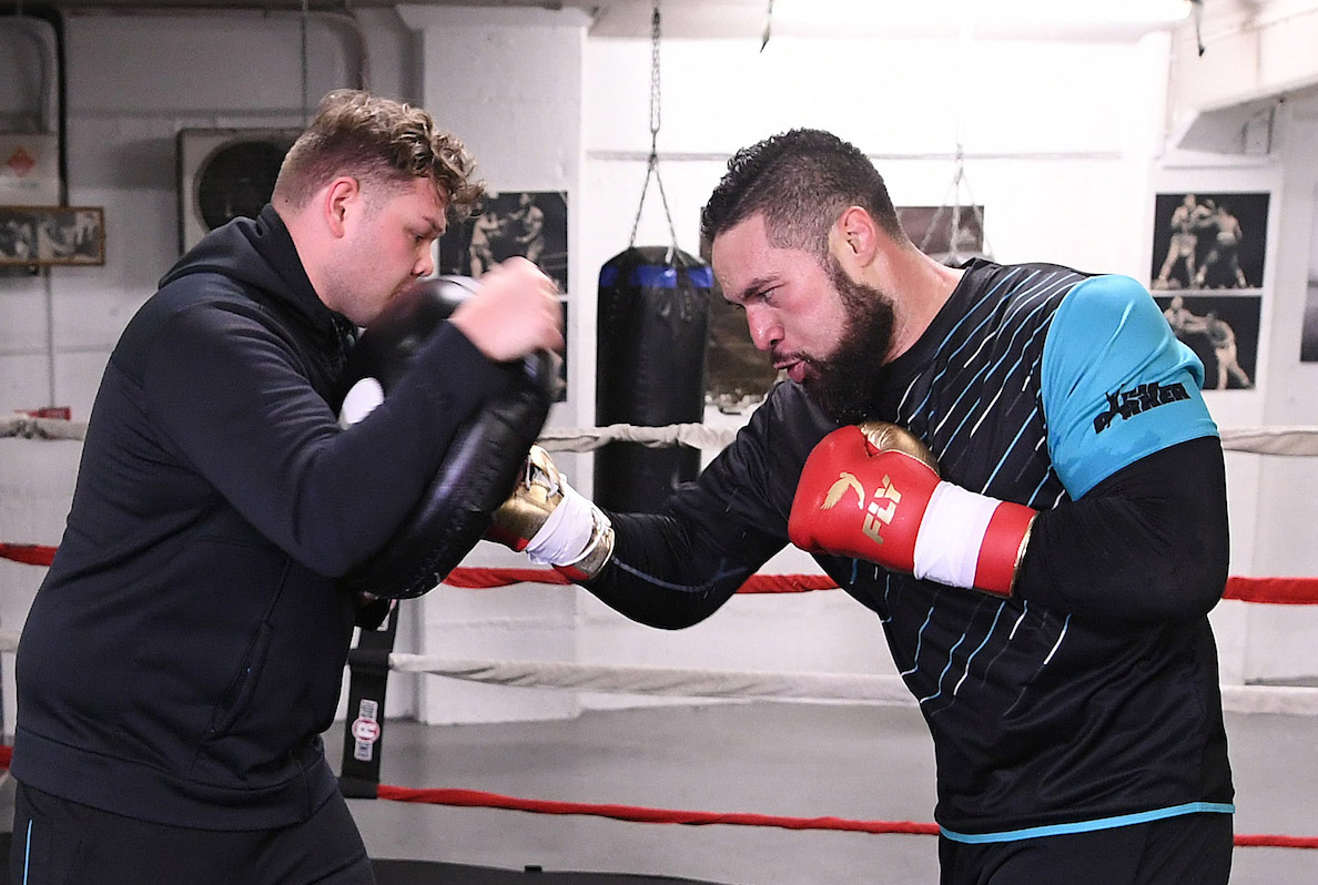 Parker ready for make-or-break fight with Flores