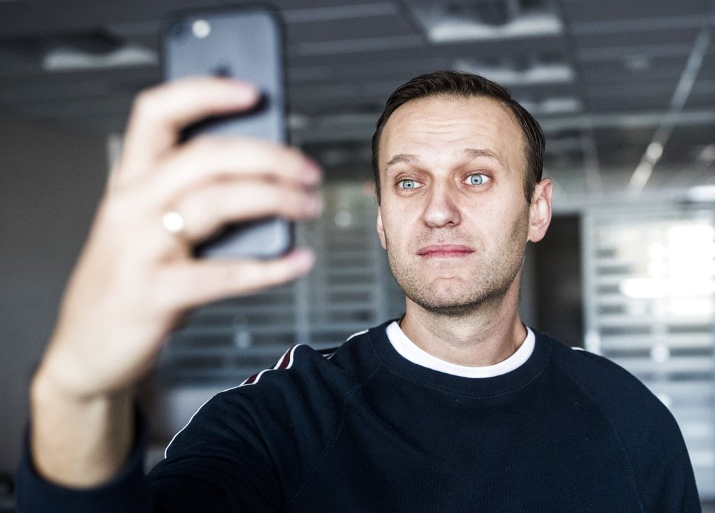 Russian opposition leader Navalny leaves jail, goes to rally