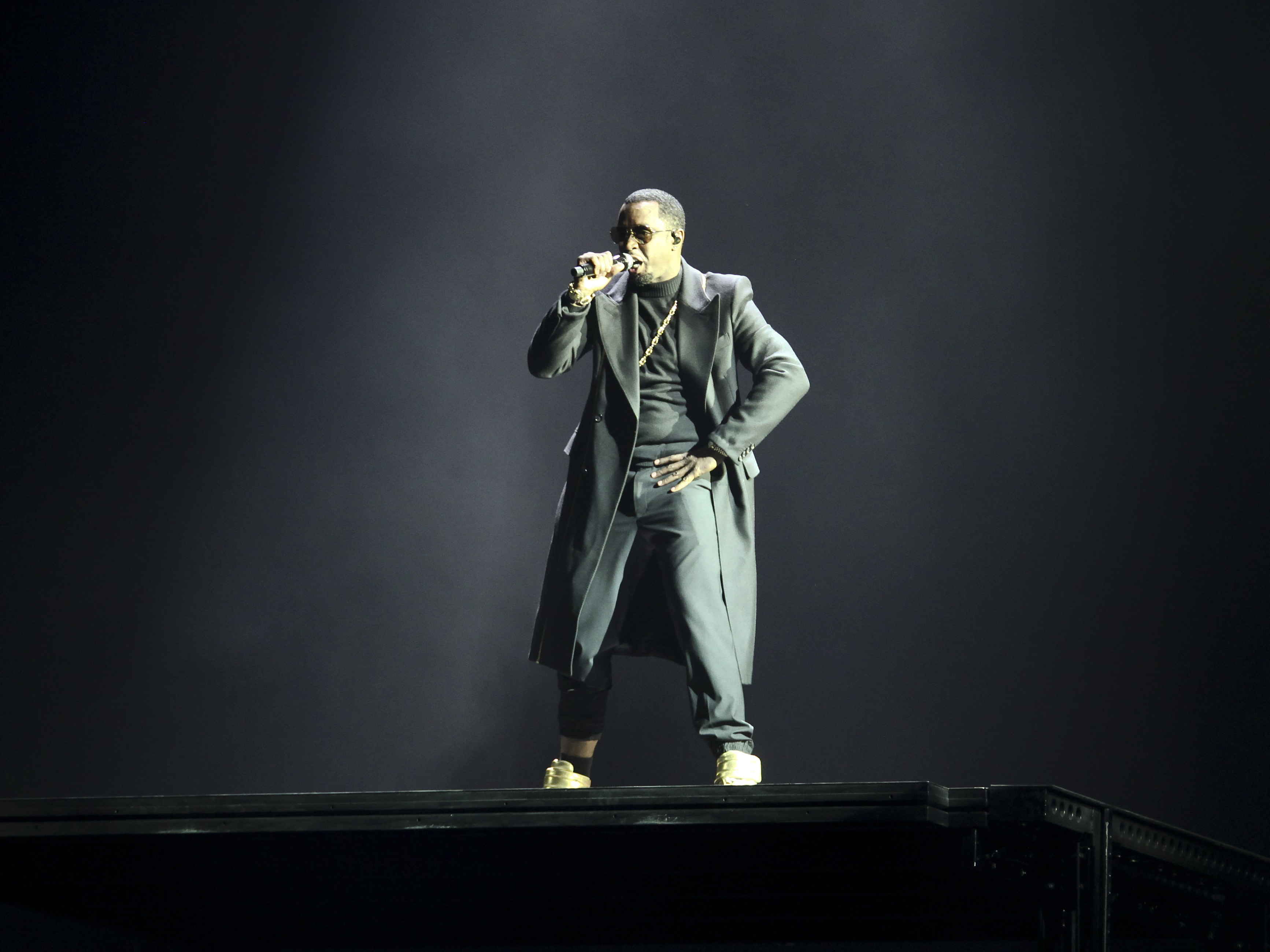 Bad Boy concert rocks hard with Puff Daddy, Jay Z, Lil Kim