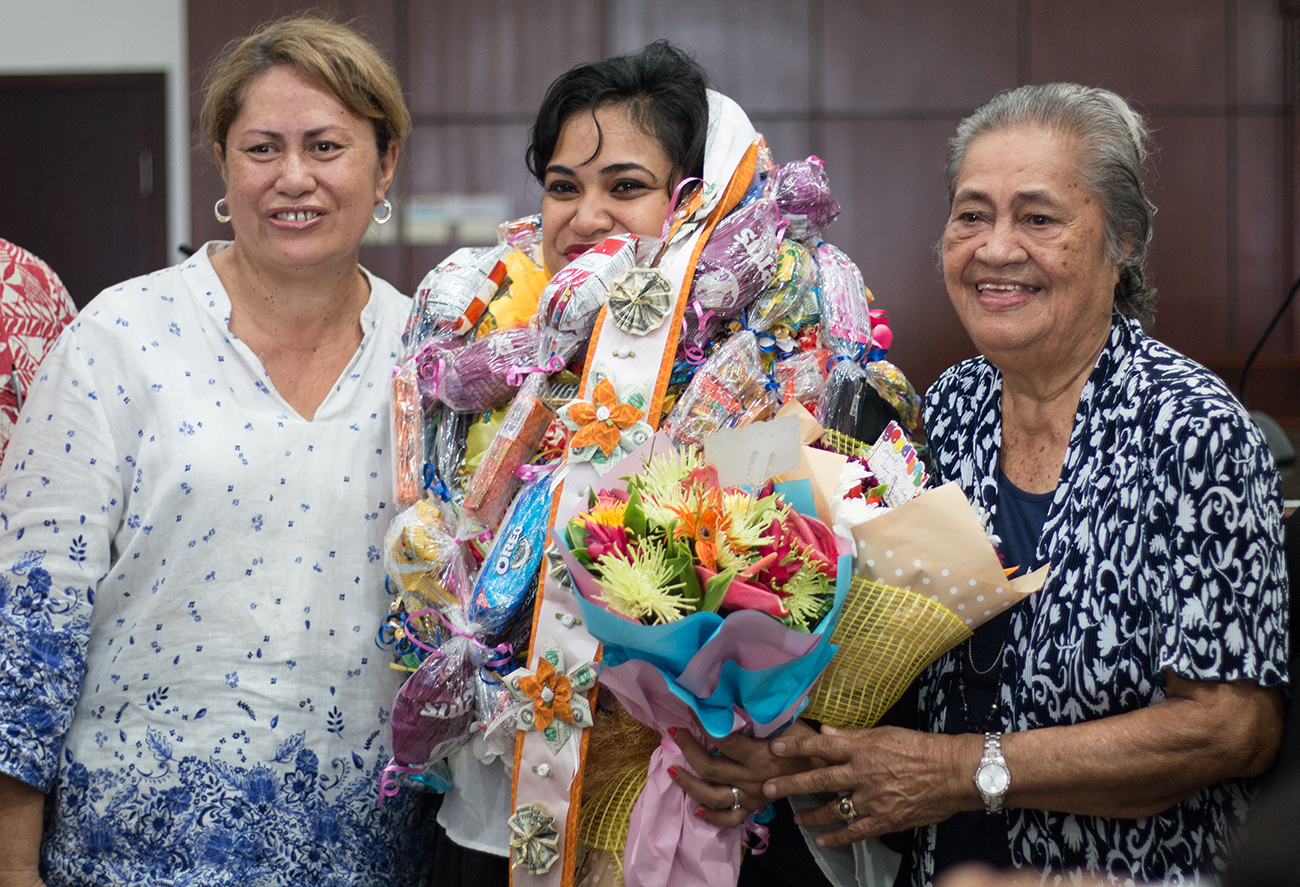 Six lawyers admitted to the bar