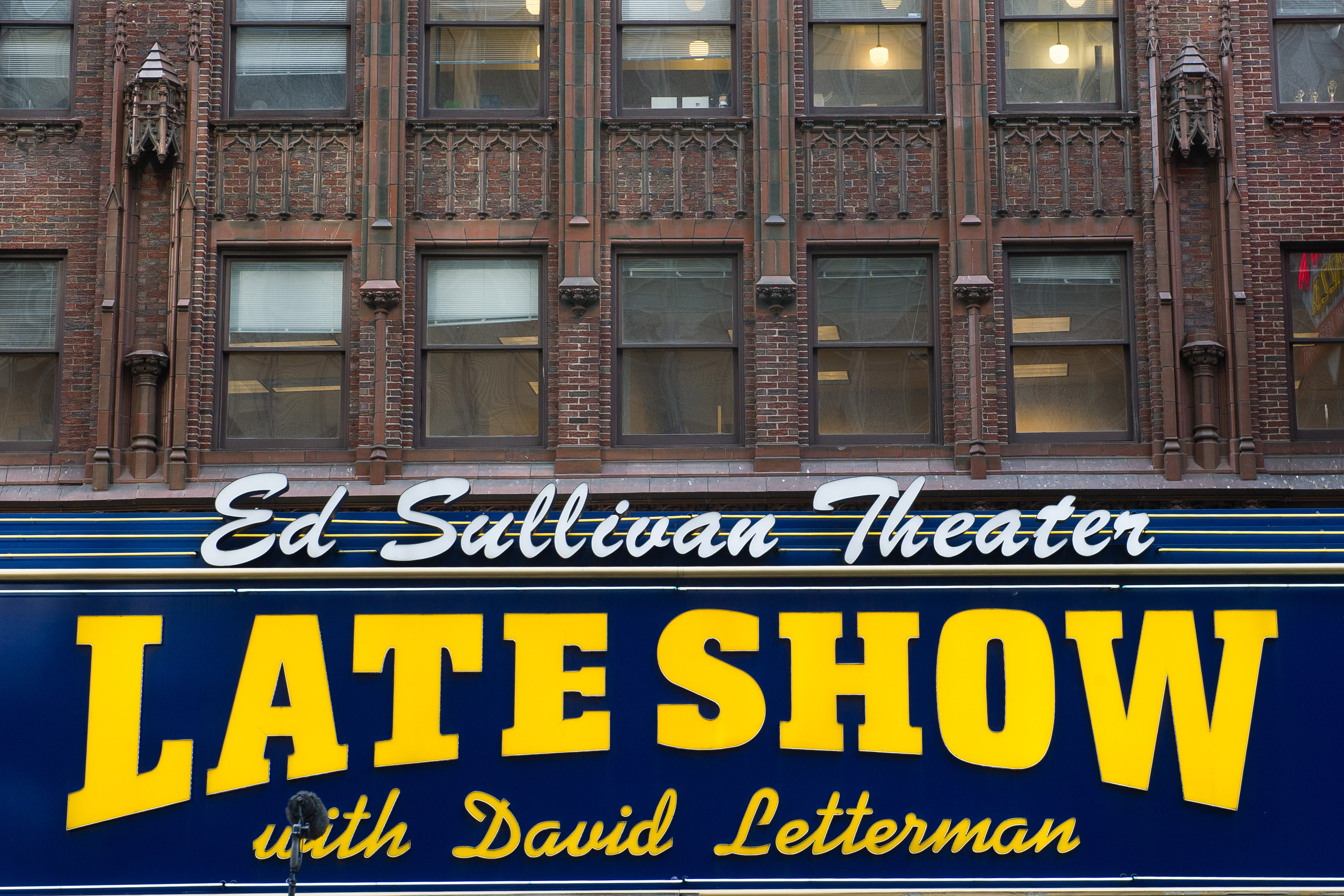 A year in pop culture: Hellos, goodbyes, and Caitlyn Jenner