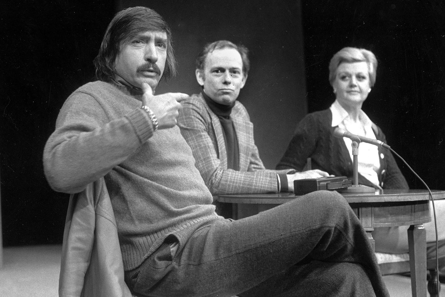 'Virginia Woolf' playwright Edward Albee dies at age 88