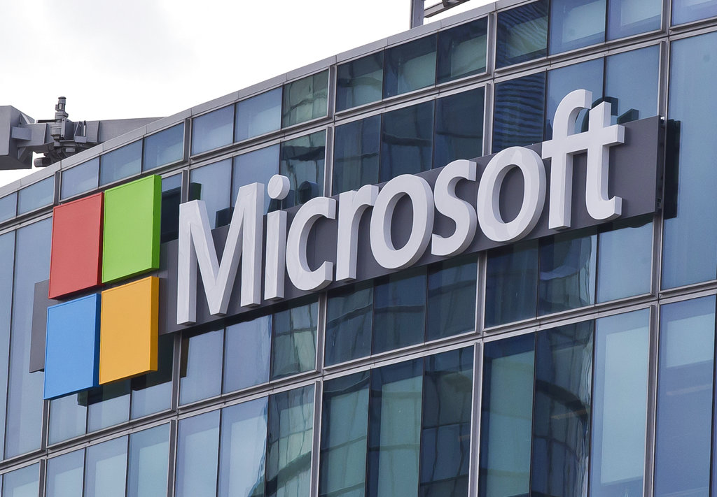 Former Microsoft director indicted on embezzlement charges