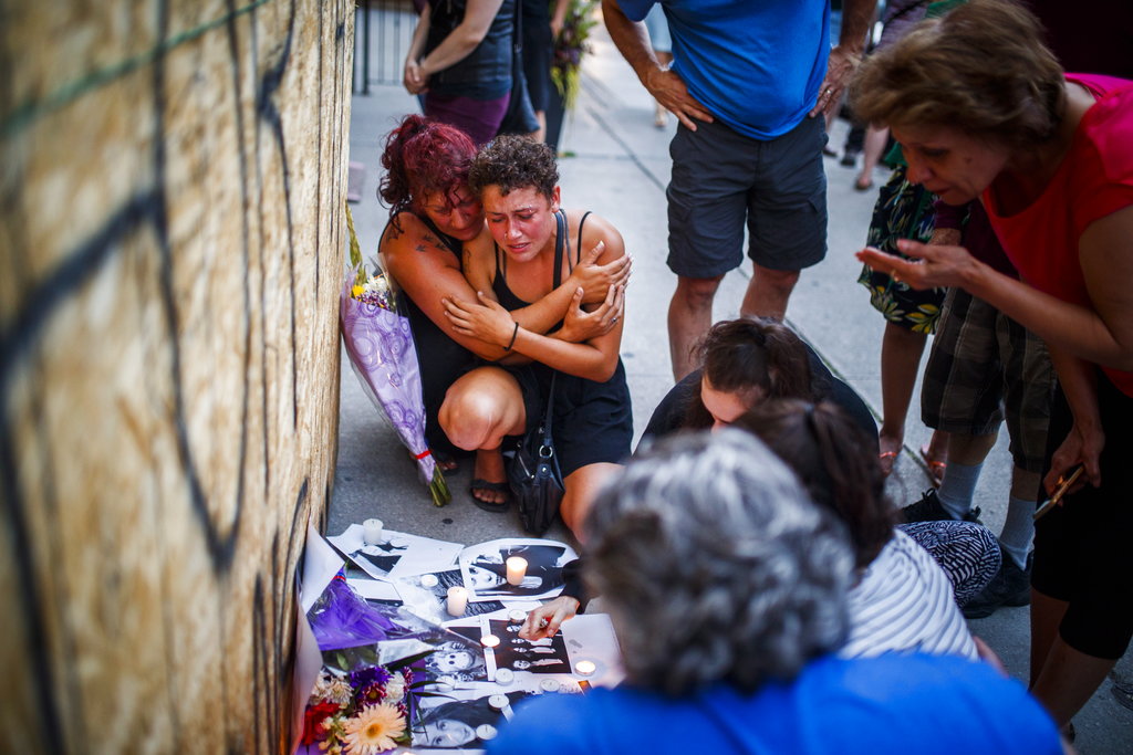 In wake of shooting, gun ownership under debate in Toronto